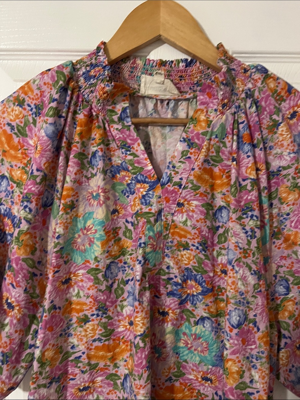 Umgee Floral Smocked V-Neck Top Blouse in Pink, Orange, Blue, Green 1XL - Picture 2 of 14